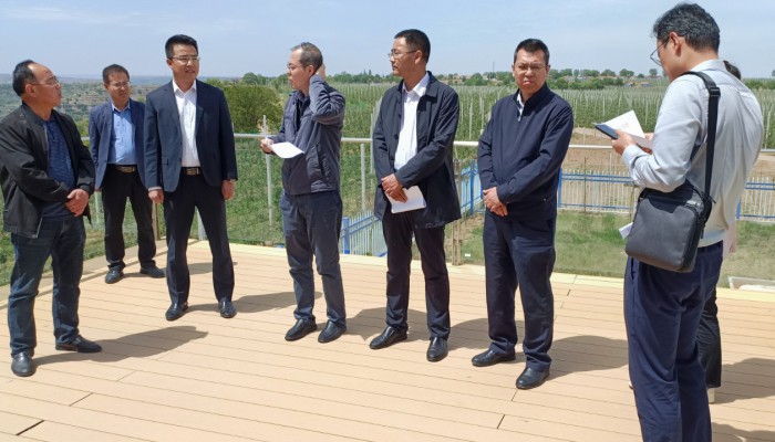國開行甘肅省分行副行長周岳蕾一行調(diào)研甘肅建投生態(tài)建設(shè)公司崇信縣黃寨鎮(zhèn)甘莊園區(qū)經(jīng)濟林建設(shè)項目